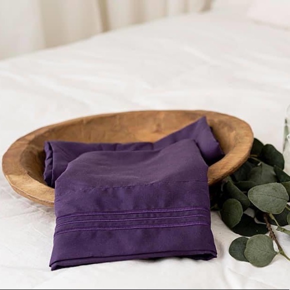 ✨SALE✨King 4pc Purple Bedsheets - Picture 2 of 6